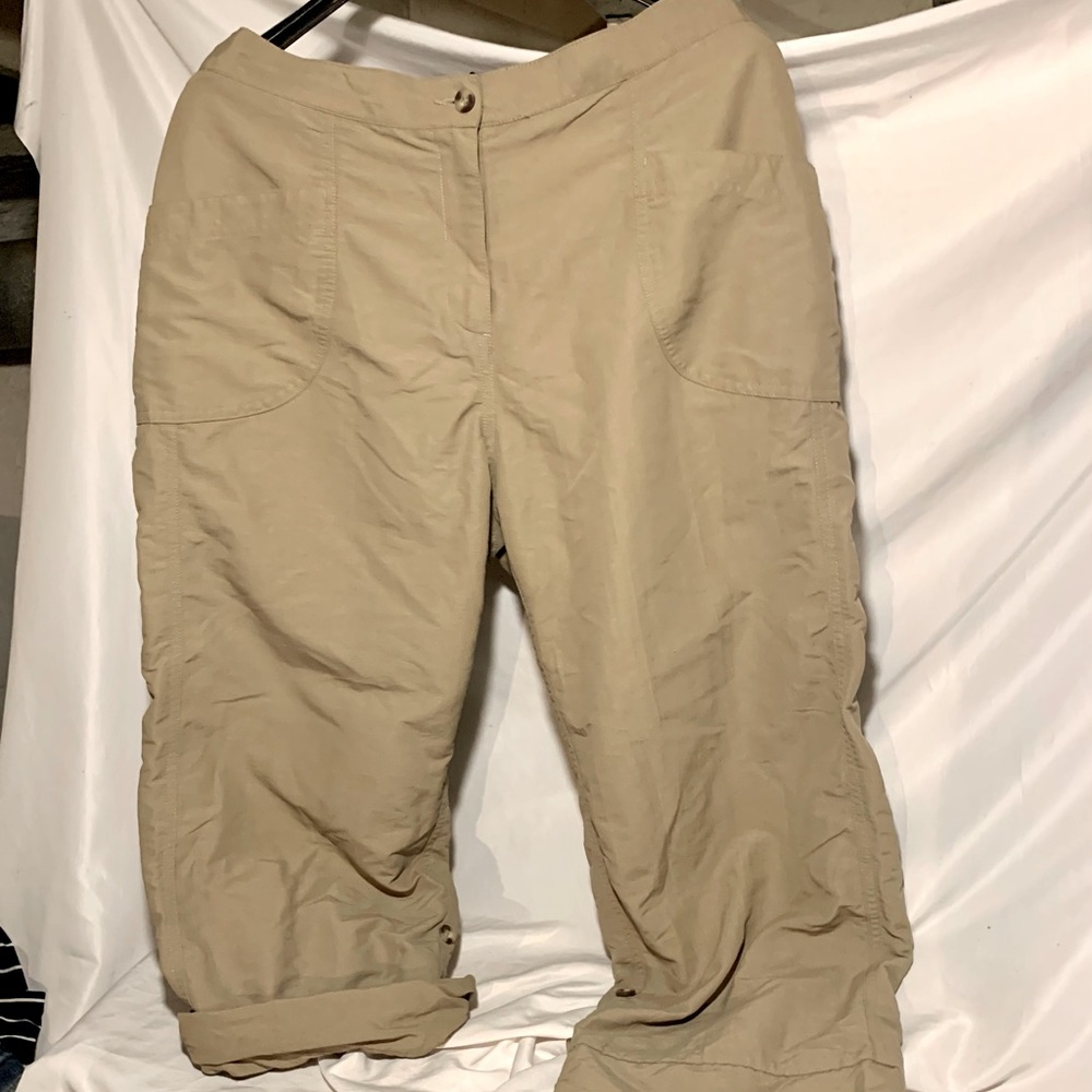 Durable Beige Cargo roll up pants by “Tilley” Ladies Sz12